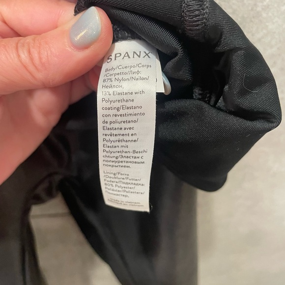 Spanx Faux leather leggings - worn only a few times great condition! - Picture 8 of 9